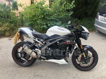 TRIUMPH SPEED TRIPLE 1050 RS