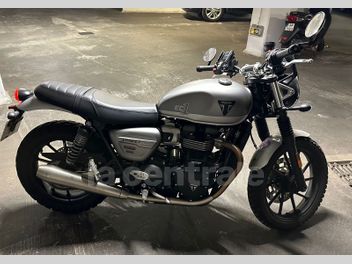 TRIUMPH STREET TWIN 900