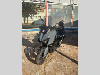 YAMAHA X-MAX 125