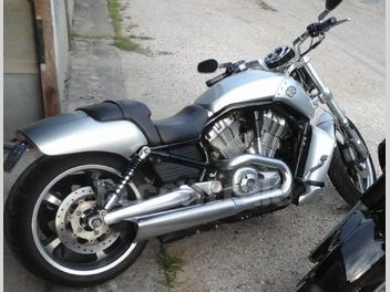 HARLEY DAVIDSON V-ROD 1250 MUSCLE METAL