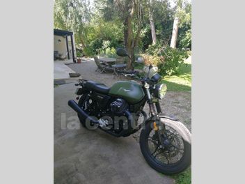 MOTO GUZZI V7 (3) 750 STONE