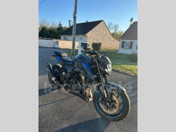 SUZUKI GSR 750