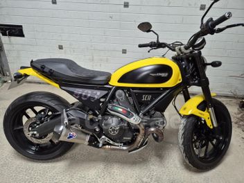 DUCATI SCRAMBLER 800