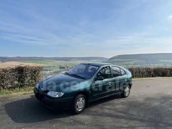 RENAULT 