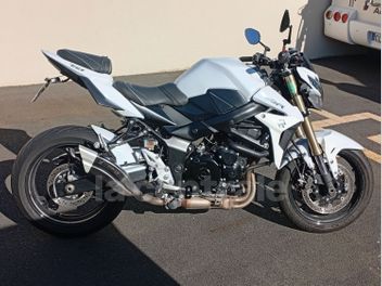 SUZUKI GSR 750