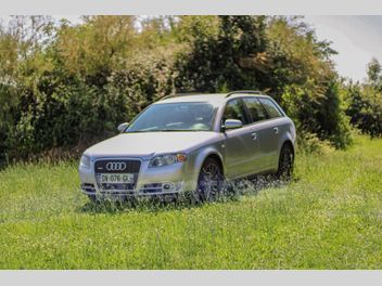 AUDI 