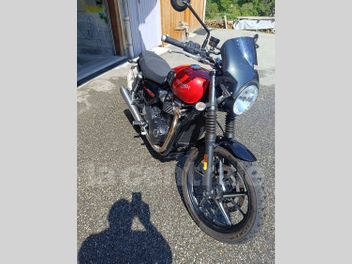 TRIUMPH STREET TWIN 900