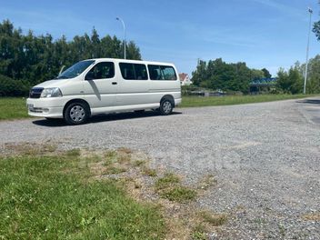 TOYOTA HI ACE 3 III COMBI 117 D-4D 4X2 8PL