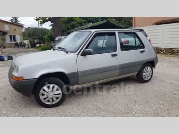 RENAULT 