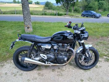 TRIUMPH SPEED TWIN 1200