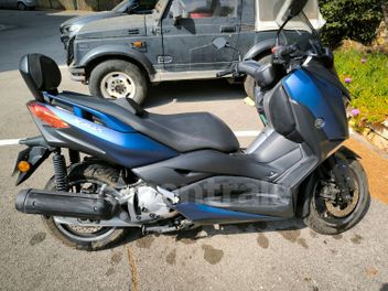 YAMAHA X-MAX 125