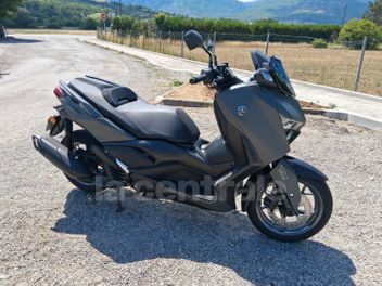 YAMAHA X-MAX 125