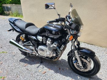 YAMAHA XJR 1300