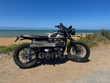 TRIUMPH STREET TWIN 900