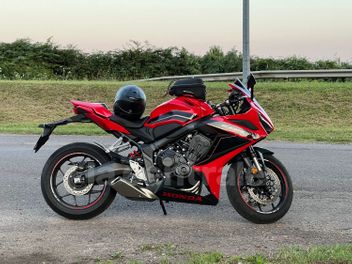HONDA CBR 650 R