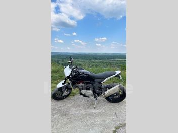 HUSQVARNA NUDA 900 R
