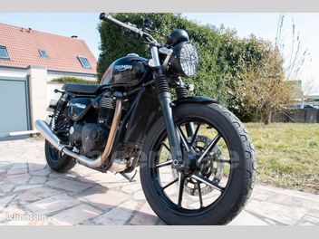 TRIUMPH STREET TWIN 900