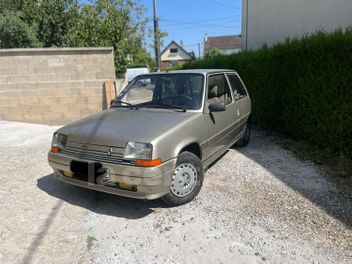 RENAULT 