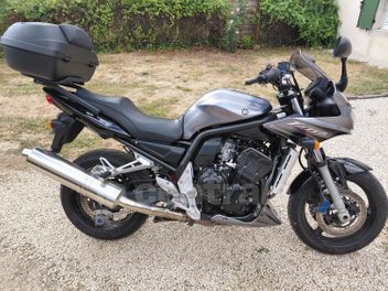 YAMAHA FZS 1000 FAZER