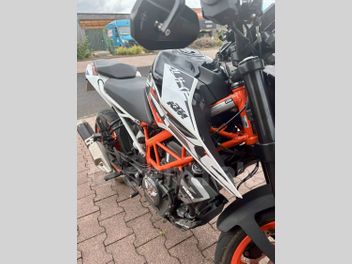 KTM DUKE 390 CUP