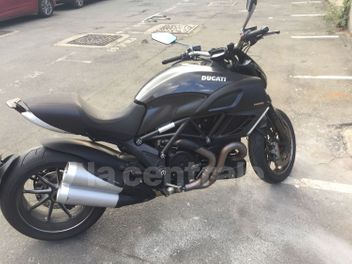 DUCATI DIAVEL 1200 CARBON