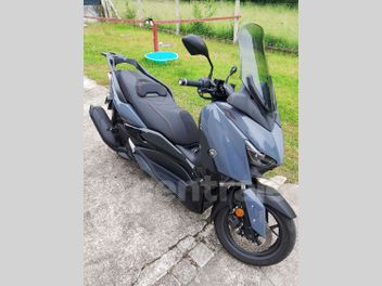 YAMAHA X-MAX 125