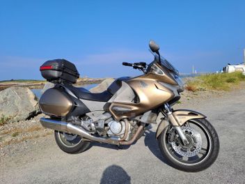 HONDA DEAUVILLE 700