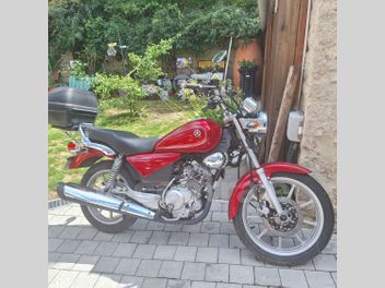 YAMAHA YBR 125 CUSTOM