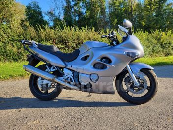 SUZUKI GSX-F 750