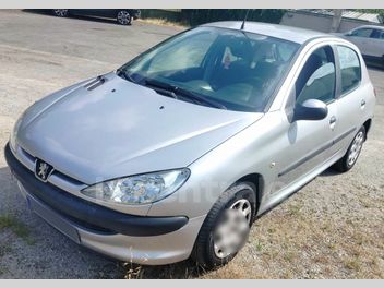 PEUGEOT 