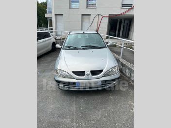RENAULT 