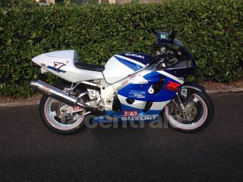 SUZUKI GSX-R 750