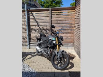 YAMAHA MT-125 125
