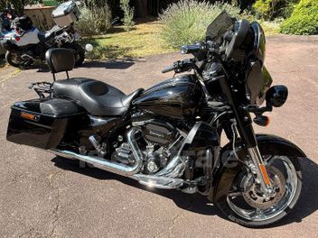 HARLEY DAVIDSON CVO 1800