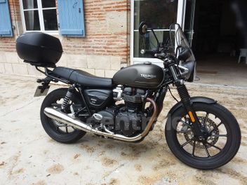 TRIUMPH STREET TWIN 900