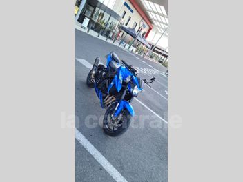 SUZUKI GSR 750