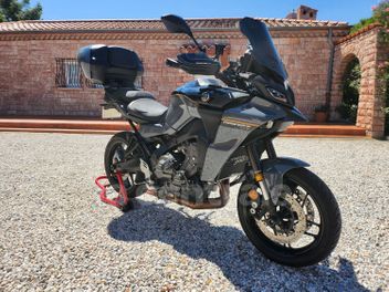 YAMAHA NIKEN 900