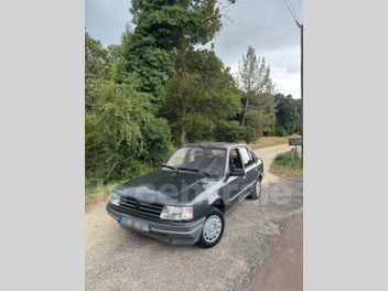 PEUGEOT 