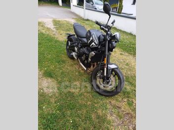 TRIUMPH TRIDENT 660