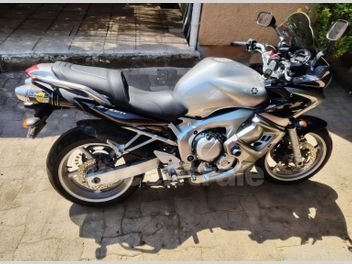 YAMAHA YZF R6 600