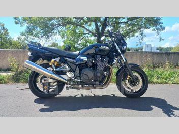 YAMAHA XJR 1300