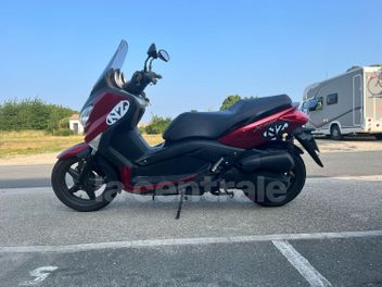 YAMAHA X-MAX 125