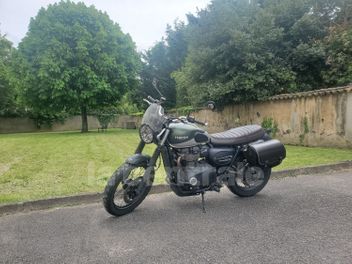 TRIUMPH STREET TWIN 900