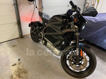 HARLEY DAVIDSON BRONX 975