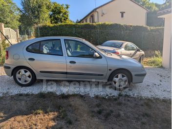 RENAULT 