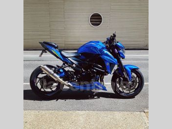 SUZUKI GSR 750