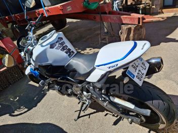 SUZUKI GSX-R 750