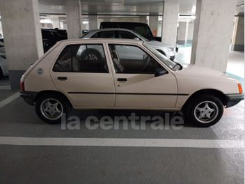 PEUGEOT 