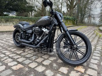 HARLEY DAVIDSON SOFTAIL FXDR 1868