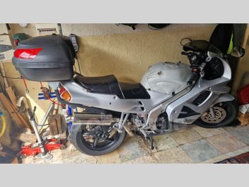 HONDA RVF R 750